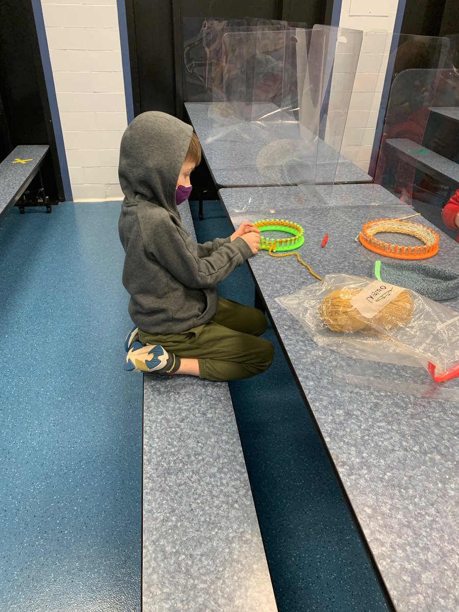 CampbellExtday's tweet photo. Our Knitting Club making hats &amp; scarves for winter weather! https://t.co/8M6FhT8xEr
