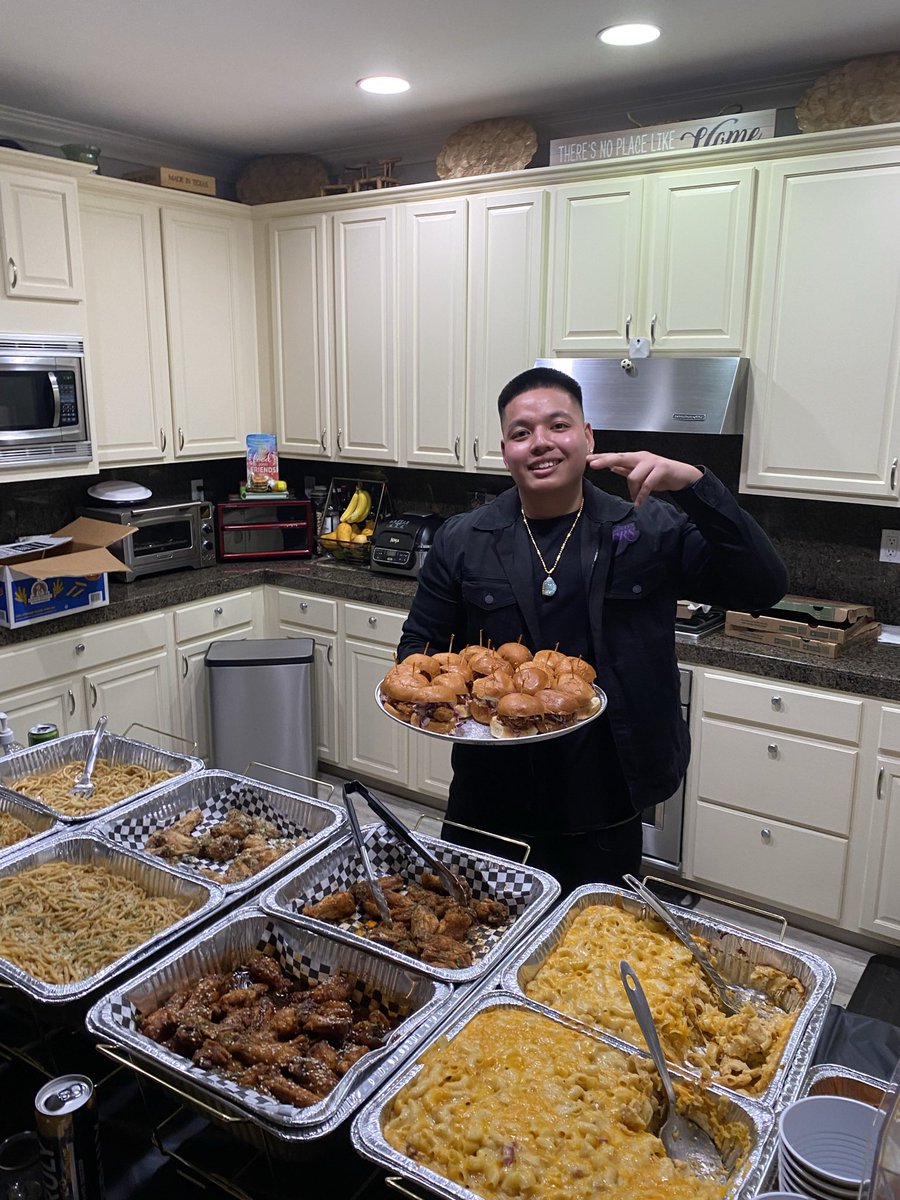 _jthach's tweet photo. Ya boy Chef JustEatz! Been a blessing to pursue this dream of mine! And a huge thank you to all my supporters 🙏🏼 https://t.co/pBO2a5kK55