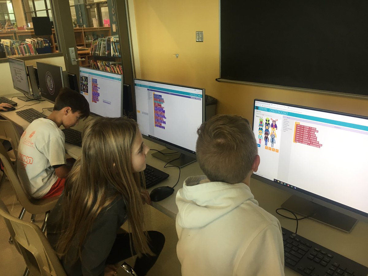 Rockwall_ITS's tweet photo. #HourOfCode week at Billy Stevenson Elementary is just getting started with these 4th grade students! We are celebrating Computer Science Week @CubInfo. #risdcodes  #ILoveRockwallISD https://t.co/ITbafUi2Et