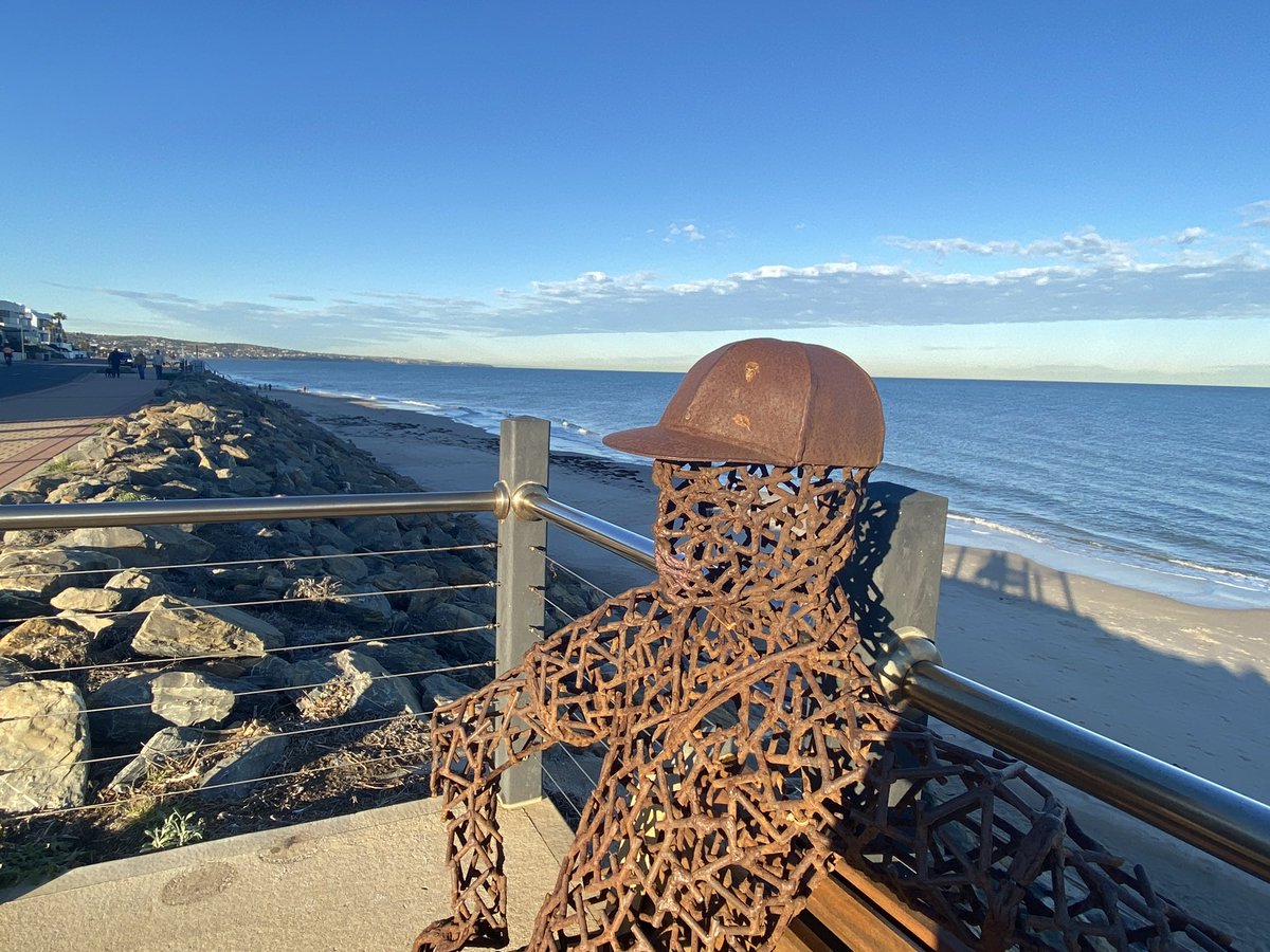 Giselleinmotion's tweet photo. @TrvTheWorldClub @Touchse @CharlesMcCool @perthtravelers @Stromfieldadvs @LindaPeters64 @NearAndFarAZ @MadHattersNYC @GoodLifeWithIQ @sl2016_sl @eatlivestay @GalsWander @RoadtripC @suziday123 That metal wire one is a bit like this dude just down the road from me. #Top4Faces https://t.co/D1bnD1yvGD