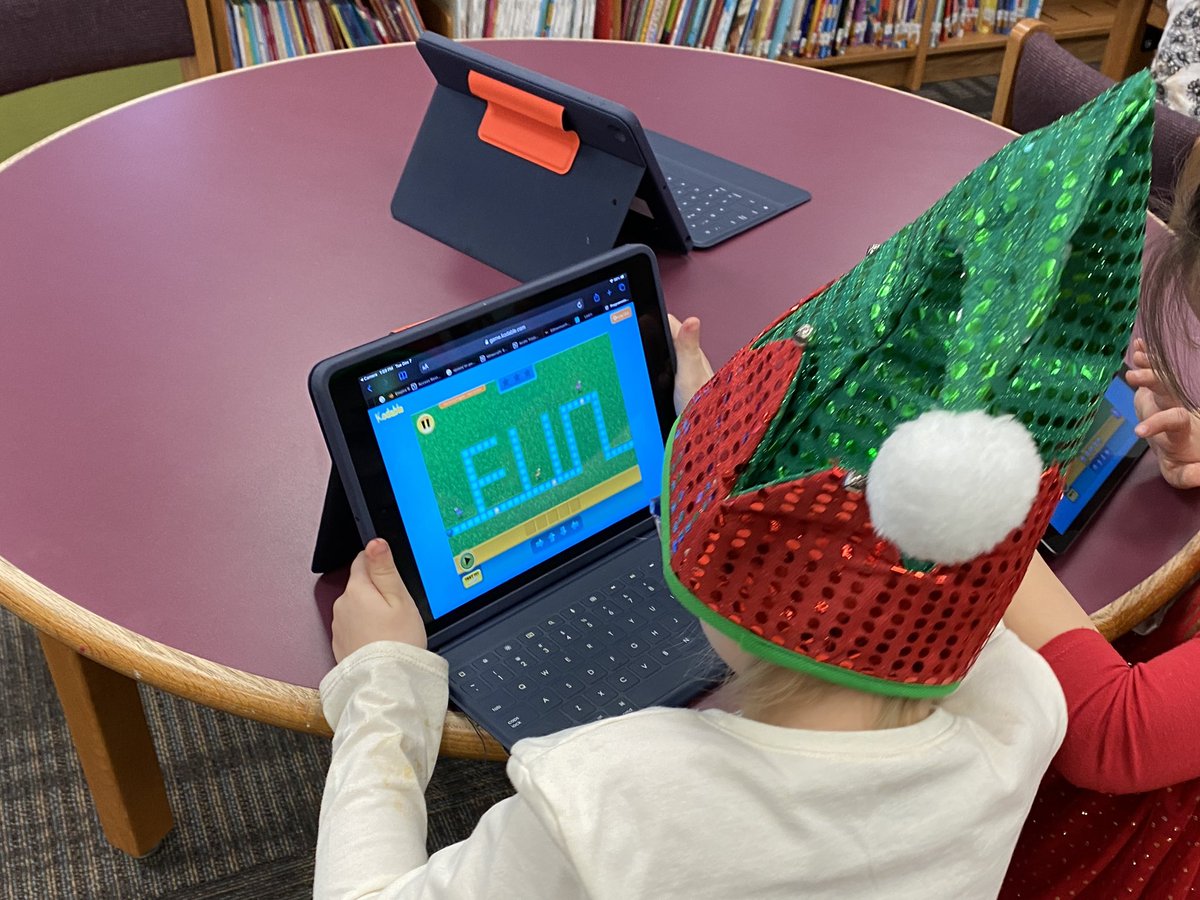 WhitleyRoadES's tweet photo. First graders did some coding for #hourofcode today! You can practice coding anytime at https://t.co/2plynC4aWf. #celebratekisd https://t.co/LSel8HRPNb