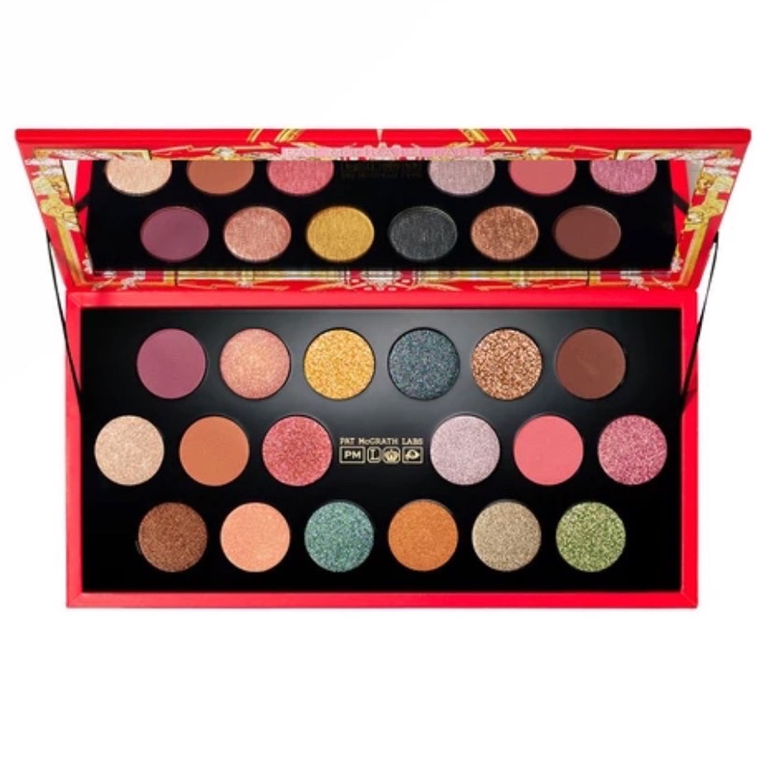 magdalenaphx's tweet photo. In love with this new eyeshadow set #CelestialOdyssey #Influenster @patmcgrathreal @influenster https://t.co/EbJWvL7Irs
