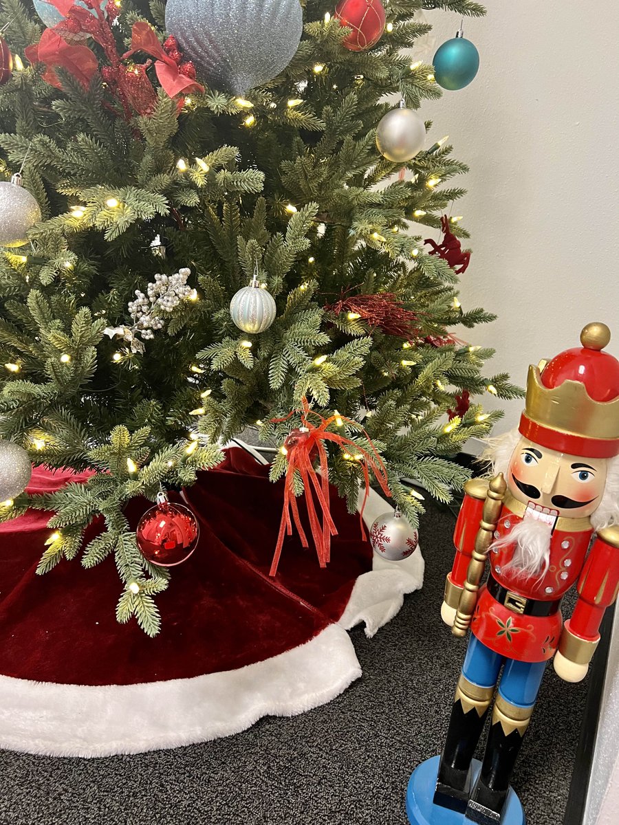 fortsol's tweet photo. It’s beginning to look a lot like Christmas 🎄 We’ve been busy decorating and getting into the festive holiday spirit! What are your plans for the holidays?!
#FortressSolutions #Fortsol https://t.co/OXihzaxhao