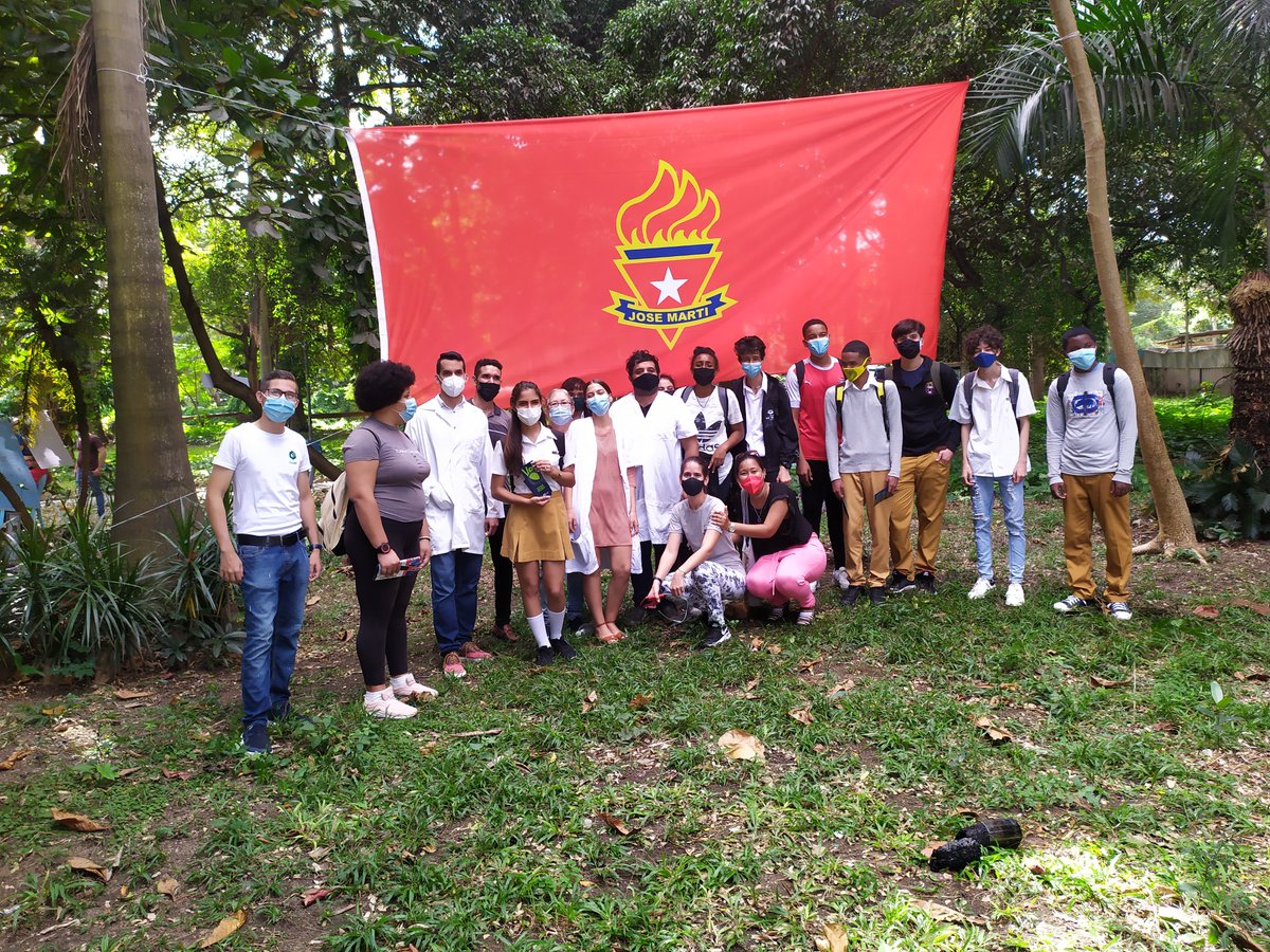 Exposición Forjadores del Futuro Nacional en el aniversario de las BTJ. En su feria en el parque Almendares. Excelente propuesta. <a href="/TretoCujae/">Daniel Treto López</a> <a href="/DanhizDP/">Danhiz Díaz Pereira</a> <a href="/DamianP16100172/">Damian Perez</a> <a href="/AhmedValdsMart2/">Ahmed Valdés Martínez</a>