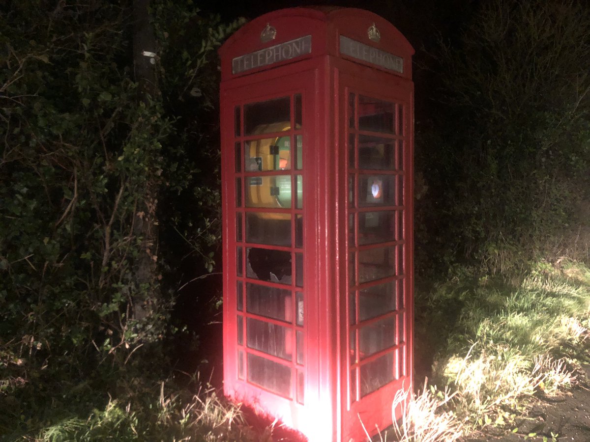 PCSODarrenB's tweet photo. #Flinton: Community Defibrillator Box damaged. Appeal from Humberside Police sent via NeighbourhoodAlert: https://t.co/g7naXIlcvP @grahamstuart @TheBHF https://t.co/SgN9OhEzab