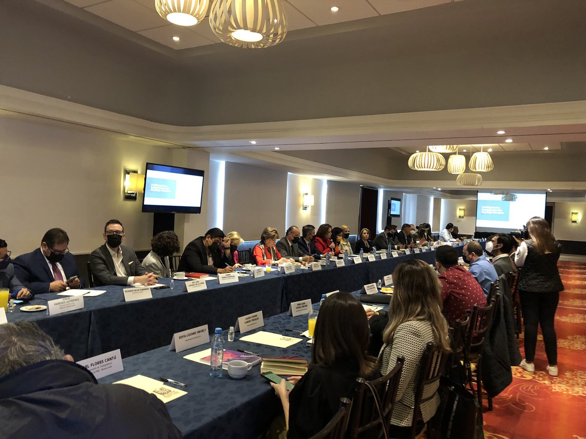 CCSPNL's tweet photo. Hoy se realizó la primera reunión de seguimiento al “Acuerdo por la Seguridad: Nuevo León 2021-2027”. Entre otros asuntos, se conformó el comité técnico de seguimiento y evaluación, y se estableció la ruta crítica para 2022. #ccspnl https://t.co/cbXOpKKbbF