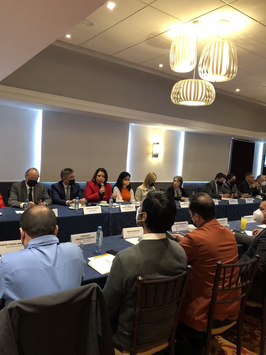 CCSPNL's tweet photo. Hoy se realizó la primera reunión de seguimiento al “Acuerdo por la Seguridad: Nuevo León 2021-2027”. Entre otros asuntos, se conformó el comité técnico de seguimiento y evaluación, y se estableció la ruta crítica para 2022. #ccspnl https://t.co/cbXOpKKbbF