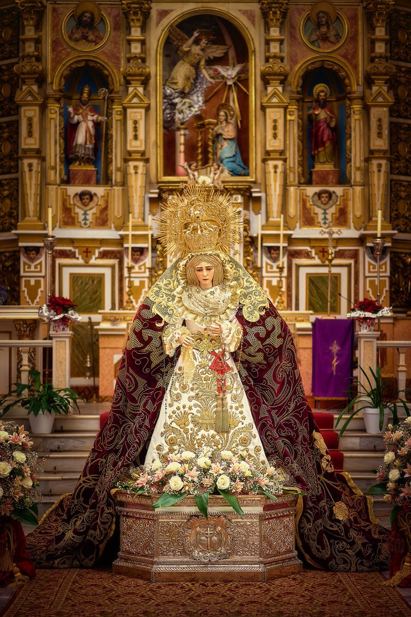 COMUNICADO OFICIAL |  Tras el acuerdo alcanzado con la  <a href="/BMMTalaveraReal/">Banda Talavera-Real</a> , ésta será la encargada de poner los sones al paso de Nuestra Señora de la Esperanza  los próximos dos años durante la Estación de Penitencia del Miércoles Santo

La Junta de Gobierno
