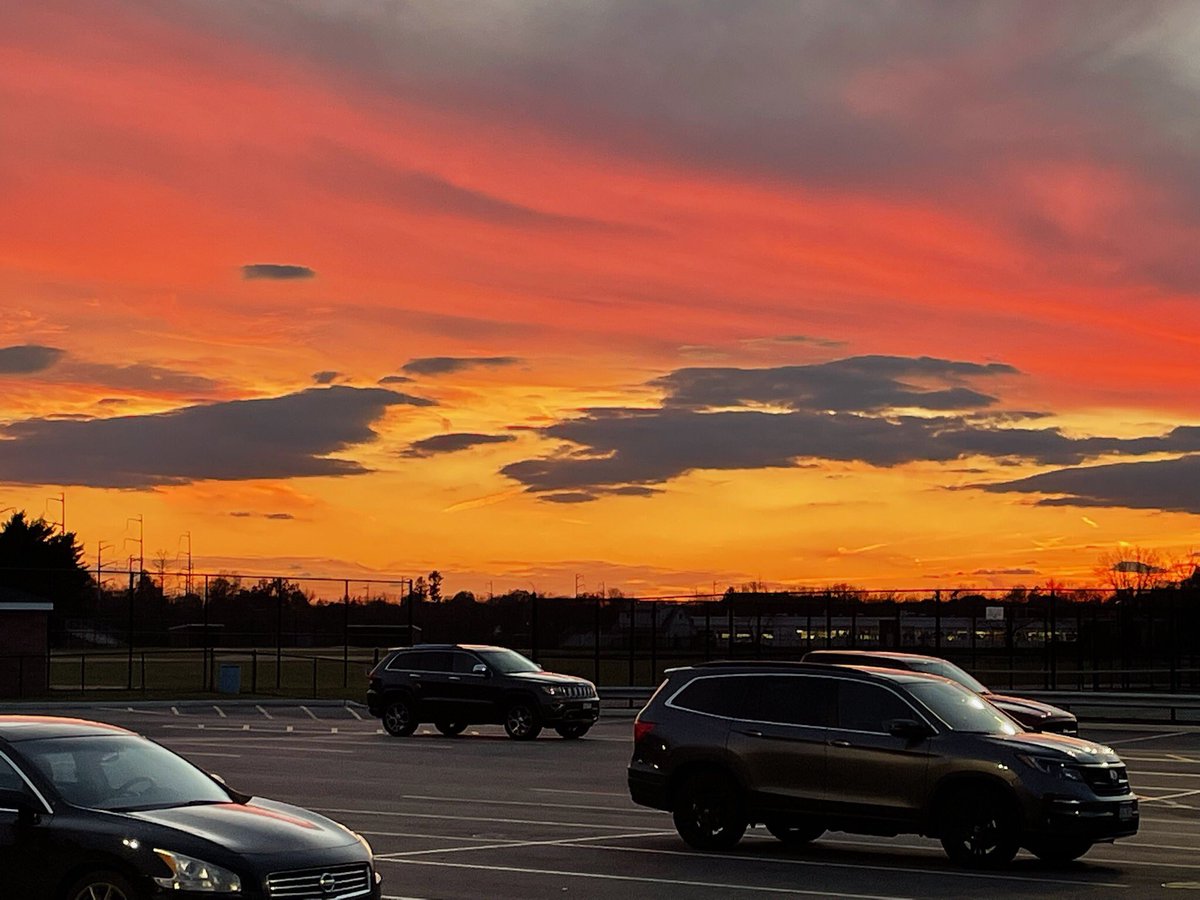 Stunning sunset tonight 🤗