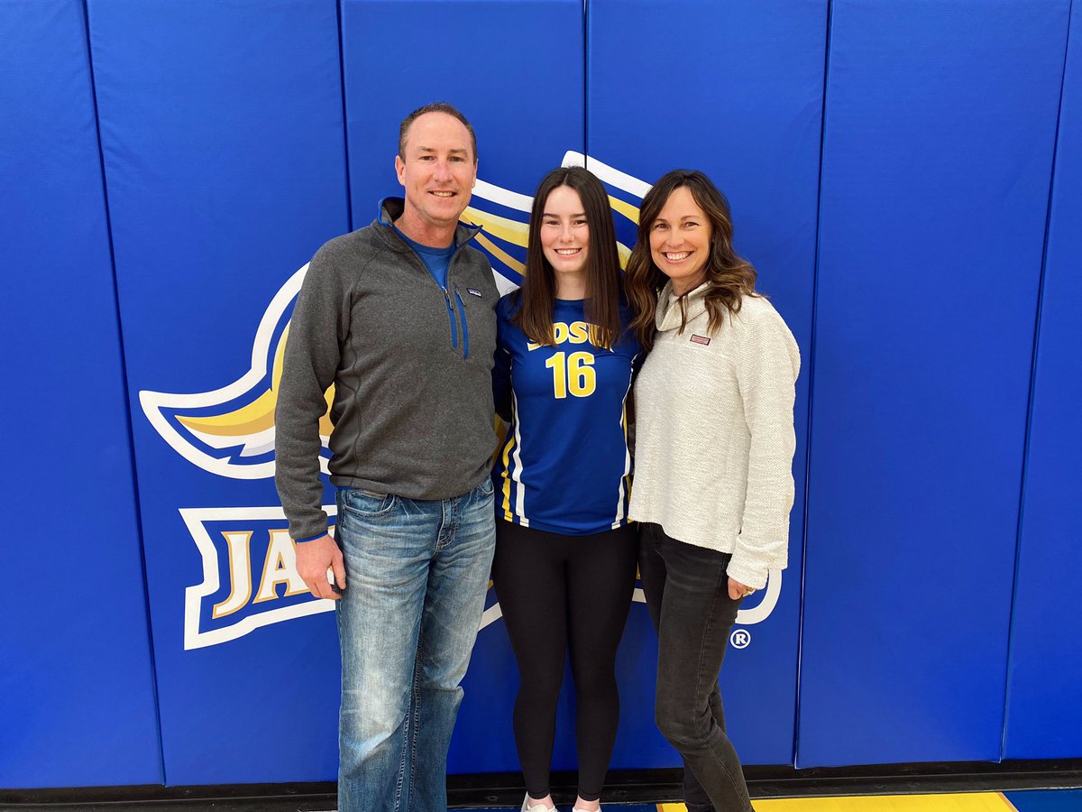 raegen reilly tweet media