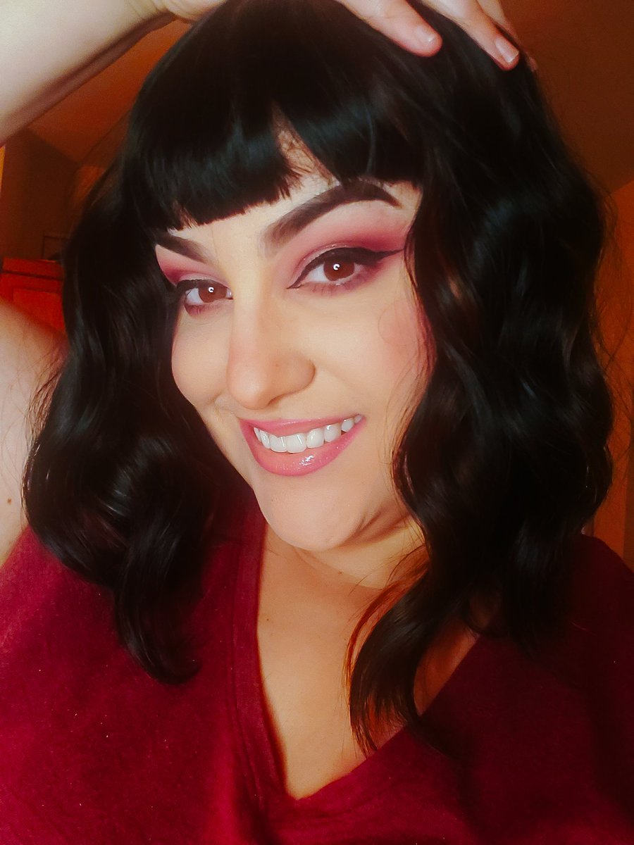 Don't forget to order your 2022 calendar before its too late! etsy.com/shop/HalaBalla
#calendar #2022calendar #plussizemodel #weirdholidays