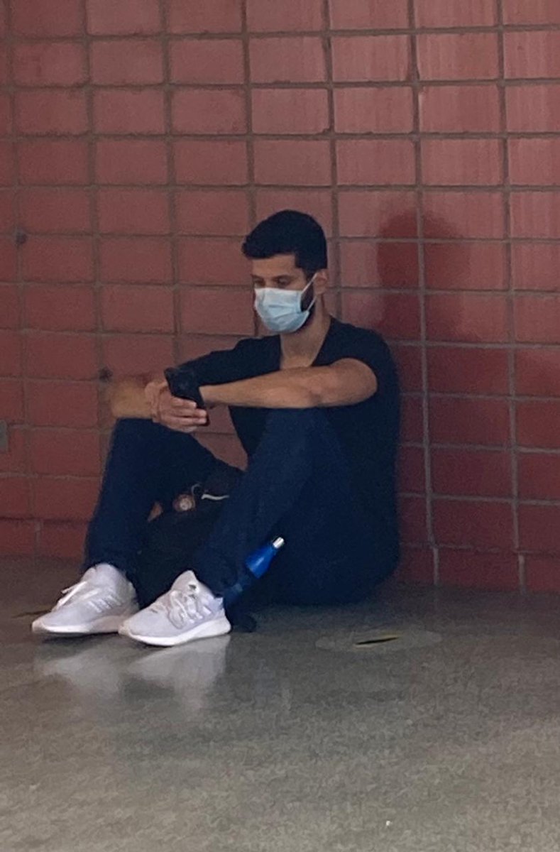JessCorrea_'s tweet photo. Ontem uma conhecida minha fez a prova pro Sírio Libanês na Universidade de São Judas - Mooca, ela viu esse menino más não falou com ele na hora e depois não o encontrou mais, e agora ela me pediu ajuda pra ver se o encontro, se alguém conhecer me avisa https://t.co/wVRUC3biuD