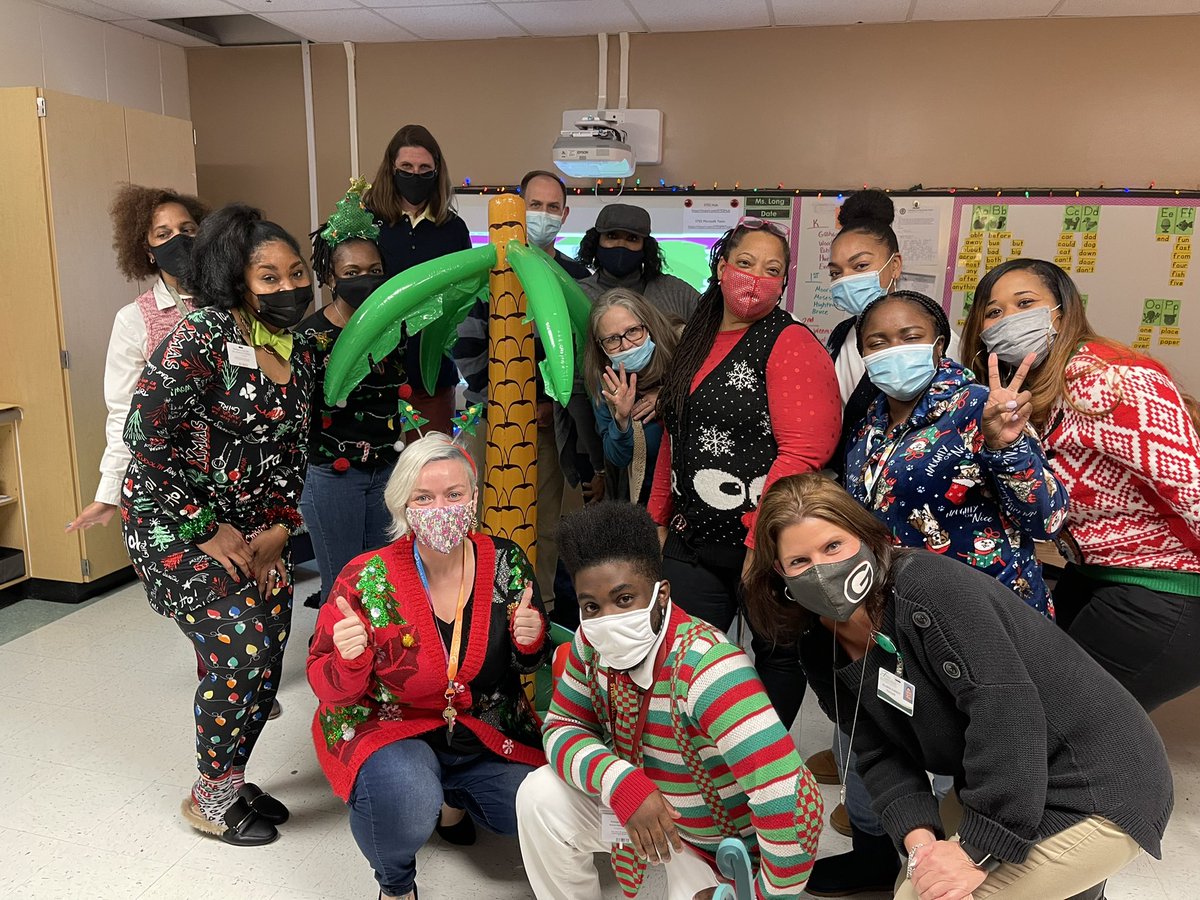 amybytheton's tweet photo. Proactive @StonewallTell Tigers enjoyed our LETRS Kickoff this afternoon, while the rest will join on Jan. 4 🌴 Check out these happy faces 😍⭐️🐯 Ready to Grow Our Readers!!!! @NPorter17 @aplatimore @EC_Tyson @porteram_fcs #EveryStudentReads #GrowtheGreen https://t.co/npXriL4XpA