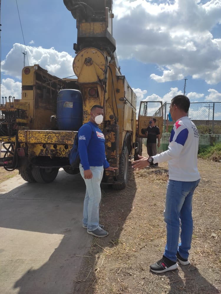 johanitakenpo's tweet photo. #7Dic Con mucho compromiso quiero informar que hemos iniciado los trabajos del video y estudio del pozo II del sector Los Laureles - Montaña Fresca para verificar su estatus. ¡Seguimos trabajando para mejorar la calidad de nuestros servicios! #VenezuelaSeRespeta https://t.co/tSajvMLHU9