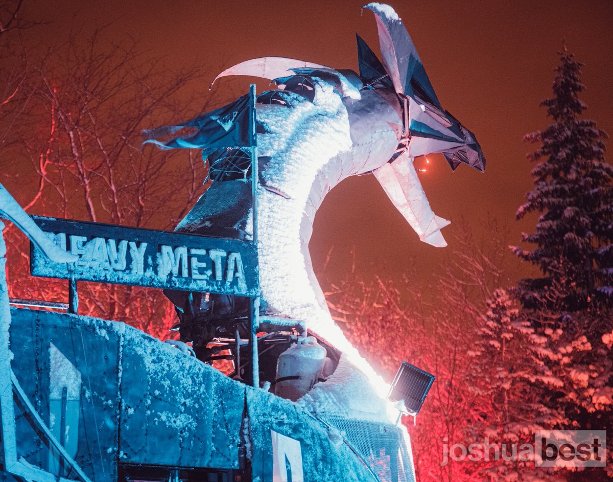 When it's chilly out there, you can always count on @heavymetadragon to keep you warm 🔥

📸<a href="/joshuabest/">Joshua Best</a>

#SnowMagicTO #DriveThruFunCo #OntarioPlace