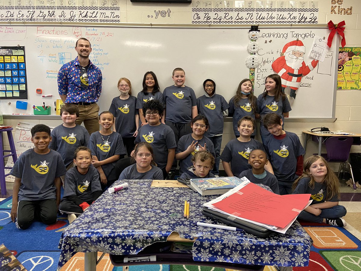 MayfieldJones's tweet photo. I grabbed some @MobyMax shirts for cheap this summer, and decided today was a great day to give them out! Happy Twin Day from Room 205! #MiddieRising #MayfieldSTRONG https://t.co/ml7CMwnBQ9