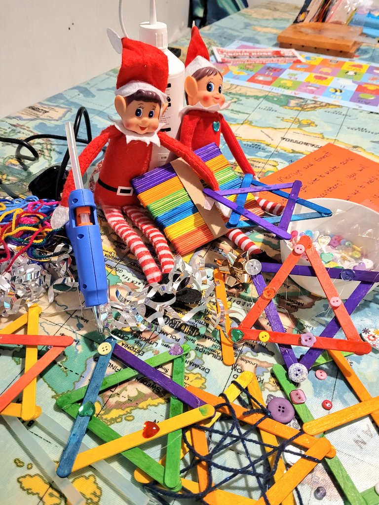 Running2staysa1's tweet photo. The elves found the glue gun... π¬π tbf they tried pva glue first, it didn't work. The dye came off the lollipop sticks ALL over my kitchen worktop, thankfully they cleaned up. Anyway am sure small will have fun tomorrow, with adult supervision... #elfactivities #crafts #mess https://t.co/HexZTpd97Y