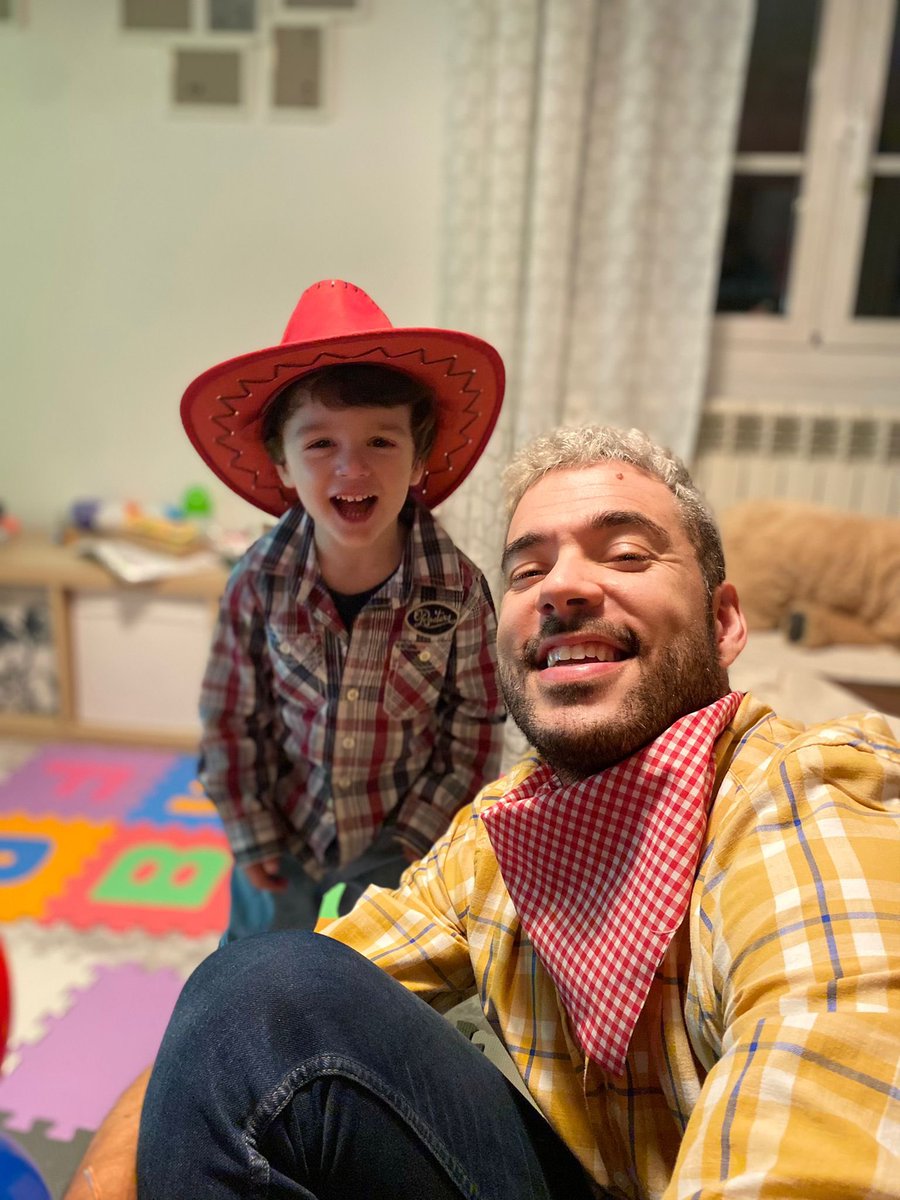 EnfermeroEnred's tweet photo. No nos olvidemos de vivir entre tanto ruido… ¡somos cowboy 🤠 por un día! https://t.co/TrAe1JPJT8
