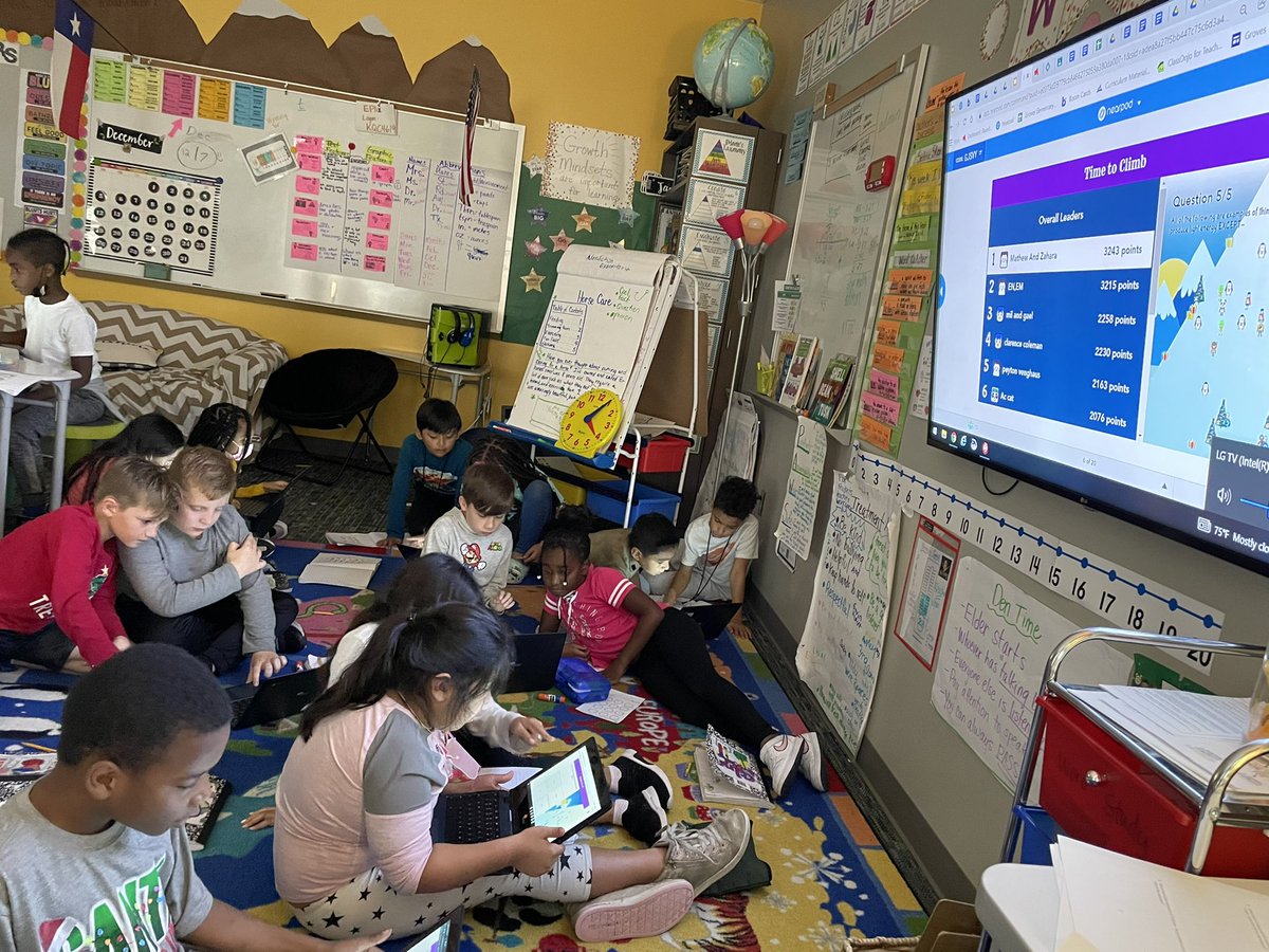 CyprusGE's tweet photo. My students love nearpod especially the Time To Climb to show what they’ve learned about forms of energy! @HumbleISD_GE #nearpod #timetoclimb #formsofenergy #thirdgradescience #teamworkmakesthedreamwork https://t.co/gNhEbUNrxr