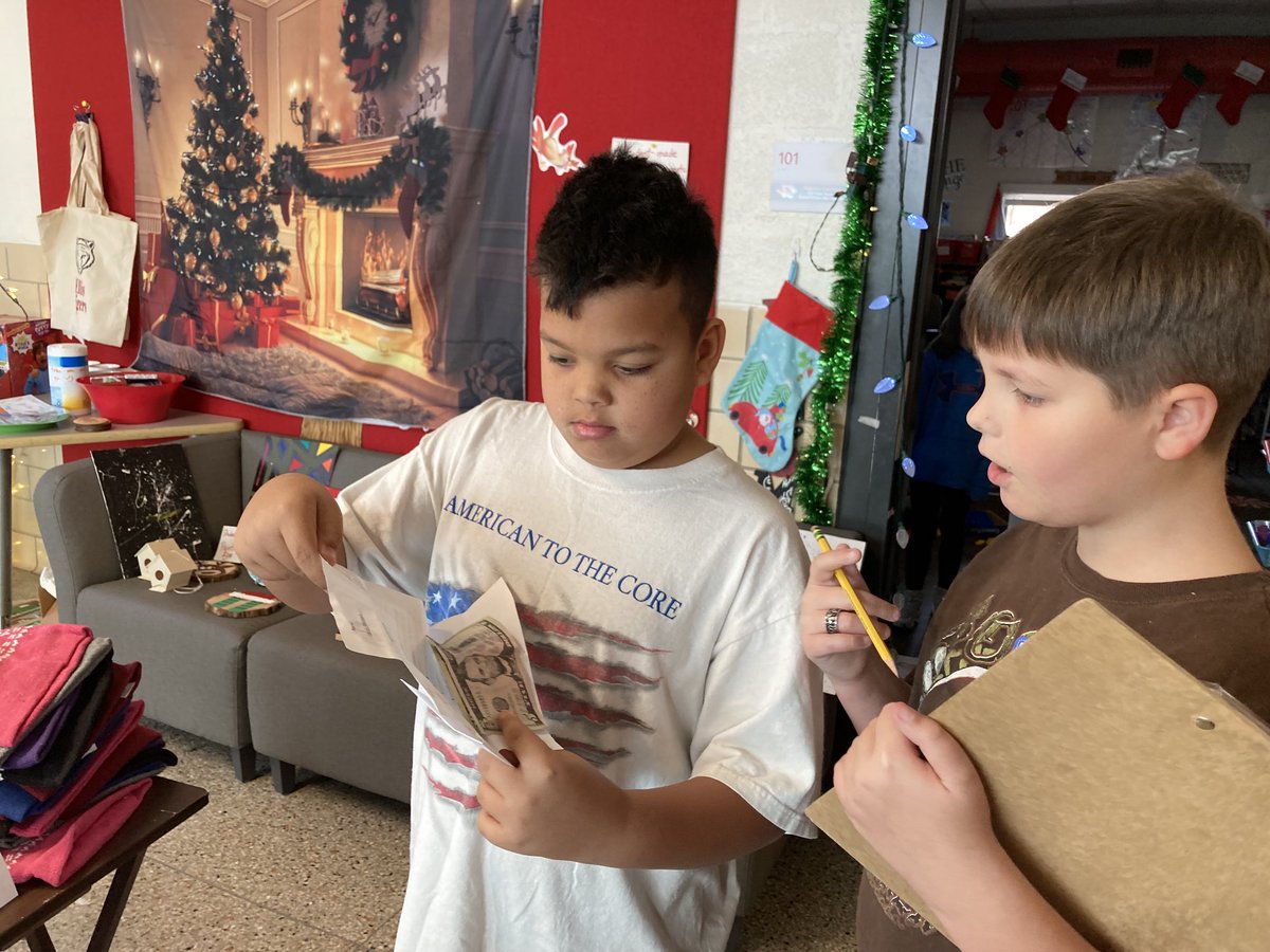 ADawnMericle1's tweet photo. Shopping for Christmas today! Thank you 5th grade students and teachers! https://t.co/TTbu7NfeWB
