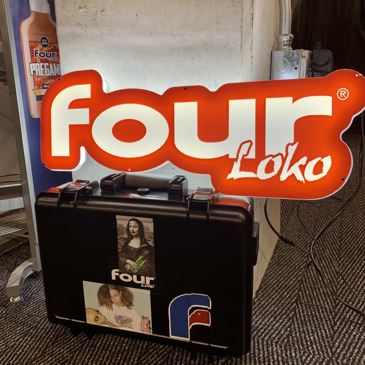 fourloko's tweet photo. Twenty-Four Loko Days of Giving Case #7

RT this post and we'll randomly DM a winner tonight! https://t.co/UDQAoqJxHL