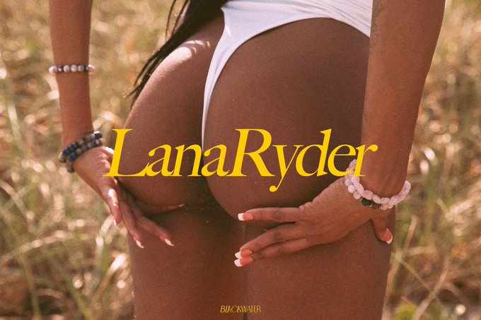 &hellip; or should we release our pics with &lsquo;Lana Ryder&rsquo; 👀 #GIFTuesday https://t.co/DGpckpcLTF<a href="/tag/giftuesday"class="tags"><span>#giftuesday</span></a>