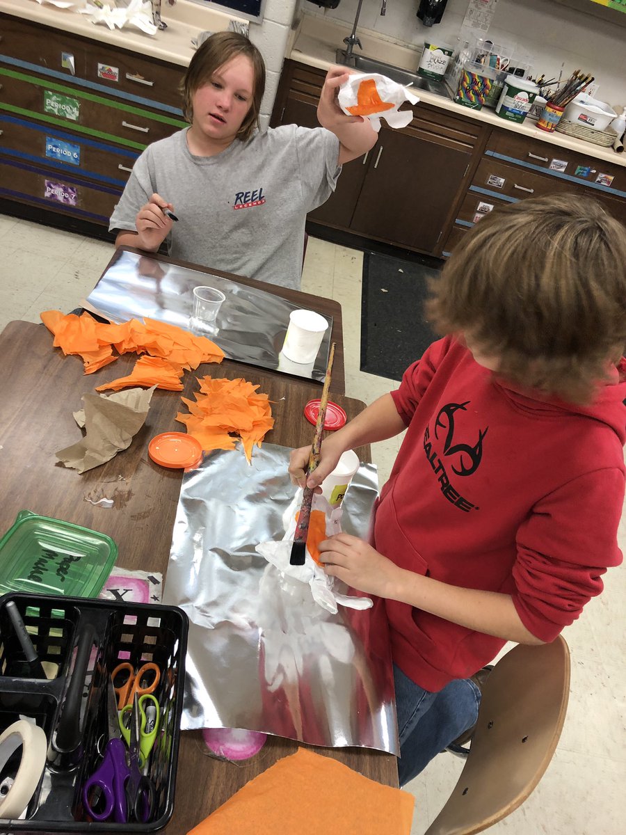 tjhsart's tweet photo. If you walked into the art rooms right now,you’d see our students on 3 different steps. We have some building, others are on paper mache’, and some are tissue paper and mod podging! We also have an amazing collection of squirrels, cats, fish, roses, and falling leaves!We love it! https://t.co/eEy7B5G2s0