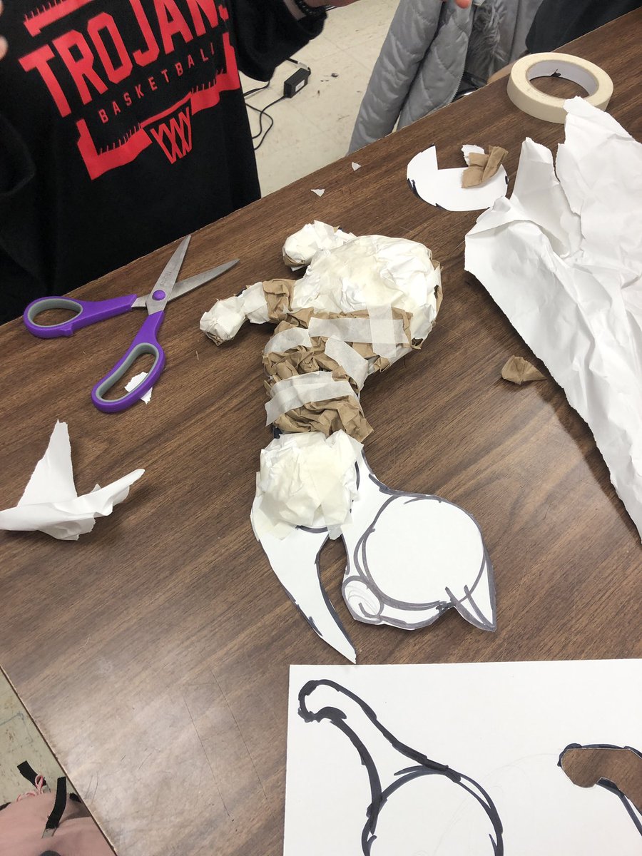 tjhsart's tweet photo. If you walked into the art rooms right now,you’d see our students on 3 different steps. We have some building, others are on paper mache’, and some are tissue paper and mod podging! We also have an amazing collection of squirrels, cats, fish, roses, and falling leaves!We love it! https://t.co/eEy7B5G2s0