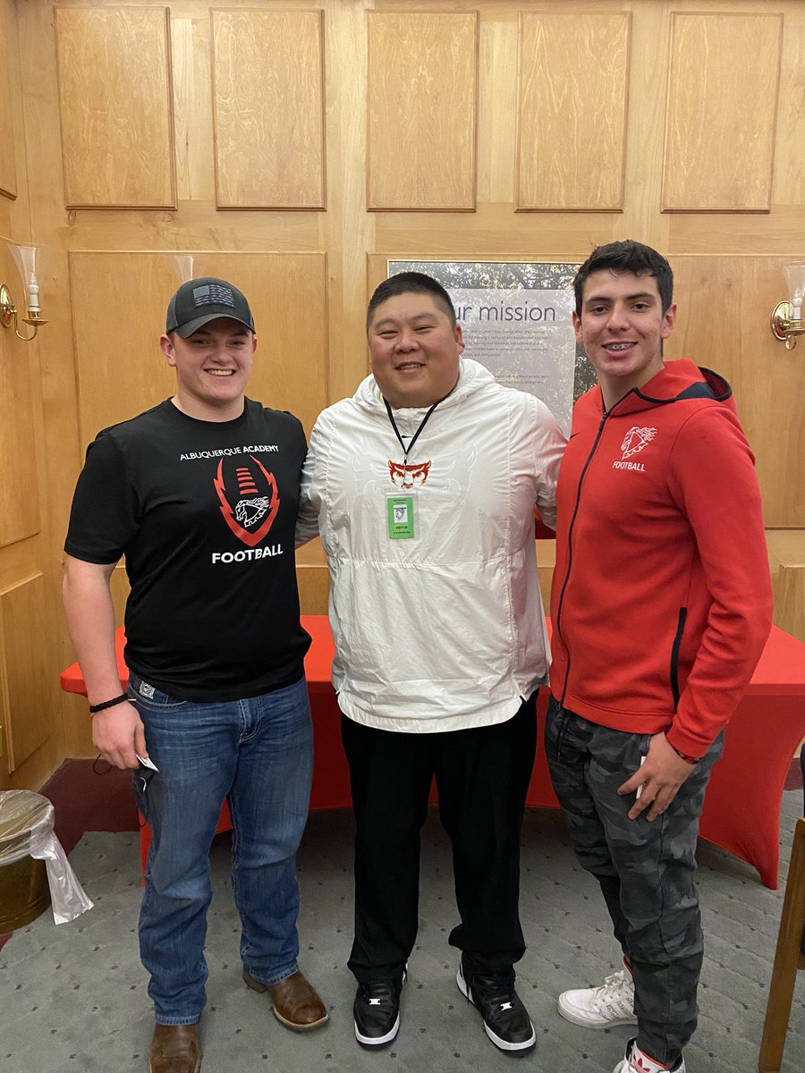 ⛓Brody Whitaker⛓ (@brodywhitaker54) on Twitter photo Grateful to have met with @IsaacKKParker from Willamette University today at Albuquerque Academy! I look forward to what the future holds. <a href="/WillametteFB/">Willamette Football</a> <a href="/Rude_WUBearcats/">Tim Rude</a> <a href="/AndresAJRivera1/">Andres (AJ) Rivera</a> Grateful to have met with @IsaacKKParker from Willamette University today at Albuquerque Academy! I look forward to what the future holds. <a href="/WillametteFB/">Willamette Football</a> <a href="/Rude_WUBearcats/">Tim Rude</a> <a href="/AndresAJRivera1/">Andres (AJ) Rivera</a>