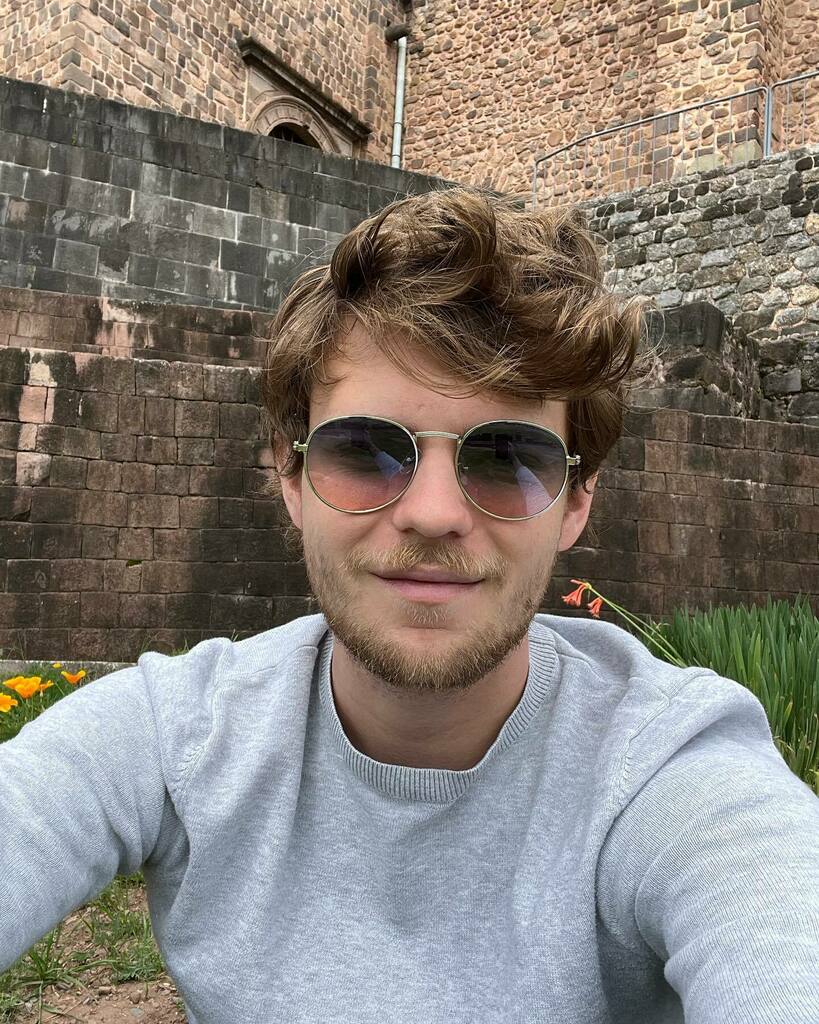 RobbieKay_'s tweet photo. The last few months have been incredible. So much travel, so much change. I’ve taken thousands, but here are just a few pics for ya.❤️
1. Cusco smiling - Peru 🇵🇪 
2. Getaway house - Big Bear CA 🇺🇸 
3. Vancouver, BC 🇨🇦 
4. St Anne’s Spa, Ontario 🇨🇦 
5. Th… https://t.co/Hn0TrJQCkT https://t.co/l0XRSK7lSl
