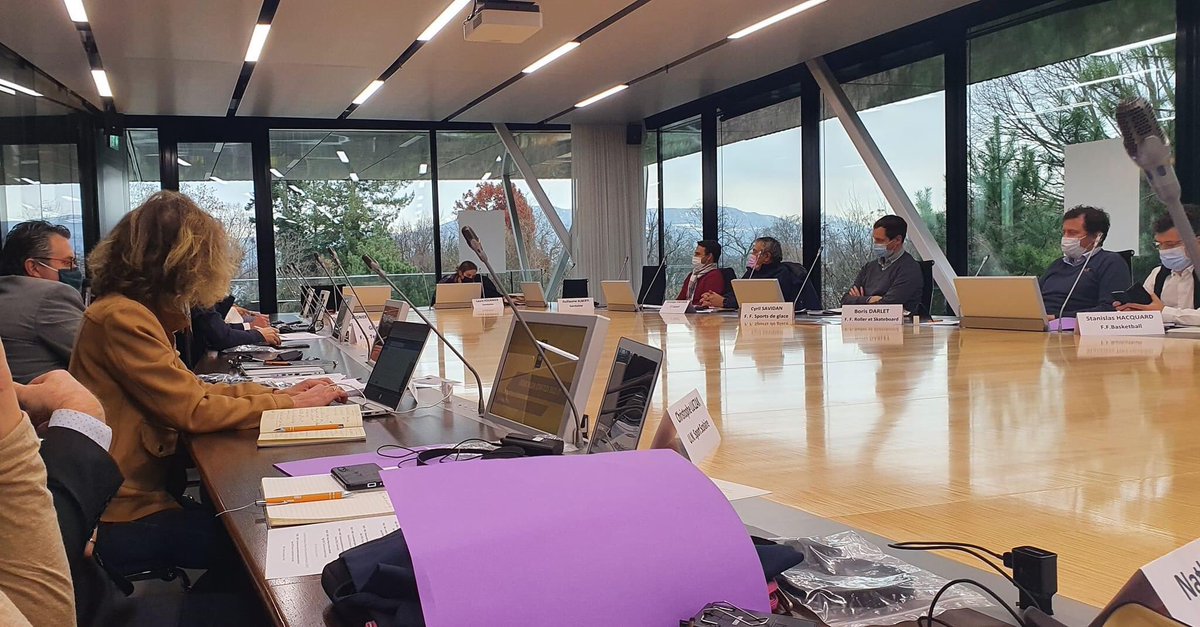 FranceOlympique's tweet image. Le sport français s’est exporté ce mardi. Avec ce lancement de la #FrenchSportTouch pendant l’#ExpoDubaï2020 🇦🇪⬆️. Avec aussi le déplacement du Parcours Ambition Internationale #PAI du #CNOSF à Genève 🇨🇭, accueilli par la @FIBA 🏀⬇️.