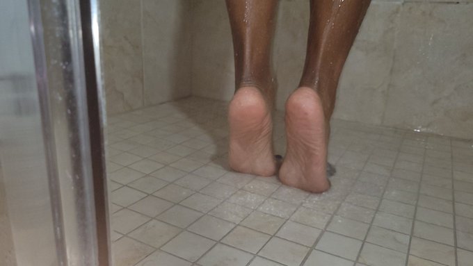 Can you keep me on my toes?  DM for the full video.  Subscribe to my Onlyfans! Click the link below.<a href="/tag/footfetish"class="tags"><span>#footfetish</span></a><a href="/tag/ebony"class="tags"><span>#ebony</span></a><a href="/tag/feet"class="tags"><span>#feet</span></a><a href="/tag/shower"class="tags"><span>#shower</span></a><a href="/tag/footjob"class="tags"><span>#footjob</span></a><a href="/tag/soles"class="tags"><span>#soles</span></a>