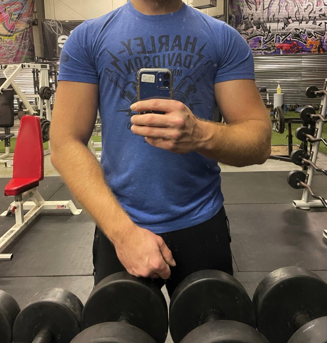 GingerGrowing's tweet image. Just some small progress. Up to 191lbs. Going to be pushing myself to over 225 by this time next year. Keep your goals real, and your effort maximum. 💪💪