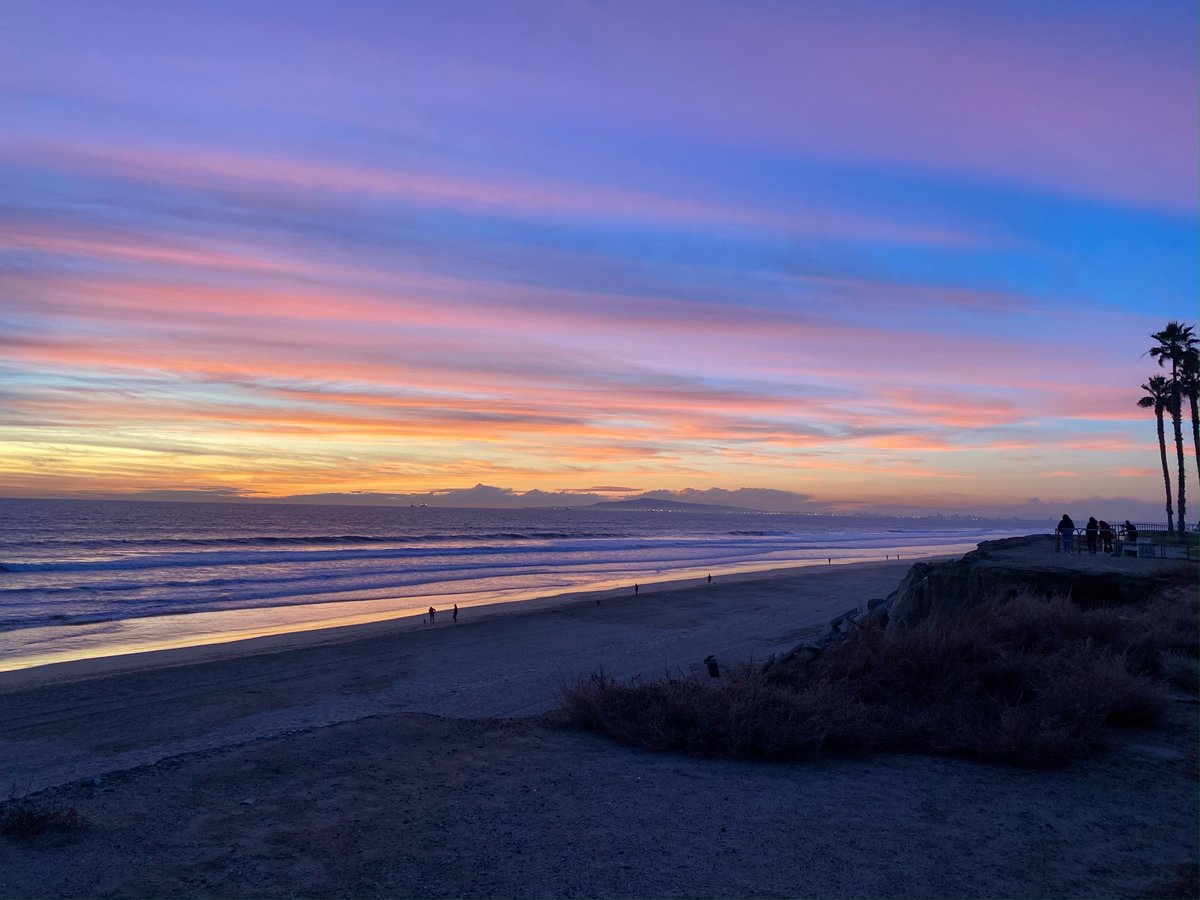 thepacificinnsb's tweet photo. Beautiful views from our neighboring beach, Sunset Beach 🌊🌅😍 #thepacificinn #sealbeach #sunsetbeach #socal #boutiquehotel #mainstreetsb https://t.co/u2THQ8fw2r