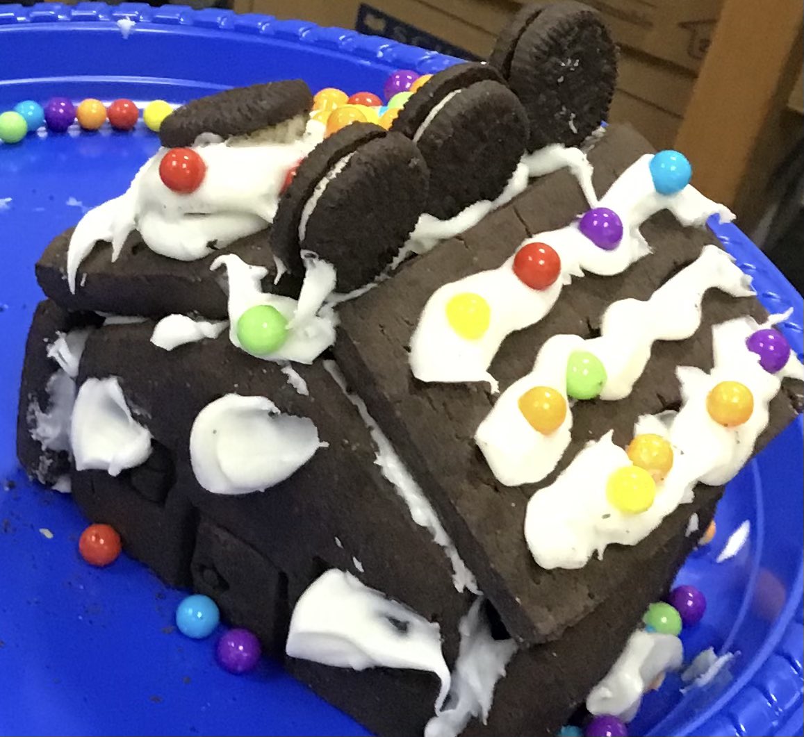 bowiemslibrary's tweet photo. We finished our  book #DarkDeep and to celebrate made DarkDeep houses @IrvingLibraries https://t.co/7DxAJIHFPa