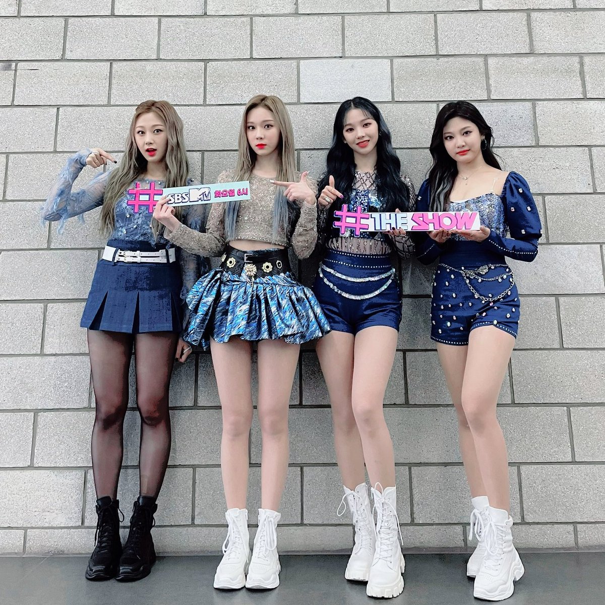 aeslogy's tweet photo. ·   ⠀╱   ⠀★   ⠀æ   ⠀__   ⠀ᥱvᥱnt   ⠀:   ⠀up   ⠀♡⸝   ⠀dᥲtᥱ   ⠀ぽ .   ⠀#MEGAN𝐅𝐀𝐍𝐂𝐎𝐍𝐂𝐄𝐑𝐓    ⠀!

Estamos felices de poder festejar los #2YEARSW𝐌𝐄𝐆𝐀𝐍, ¡mil felicidades! Que vengan muchos años más, aquí están tus mayores fans. 🌷 https://t.co/Fmrm8kSaLd