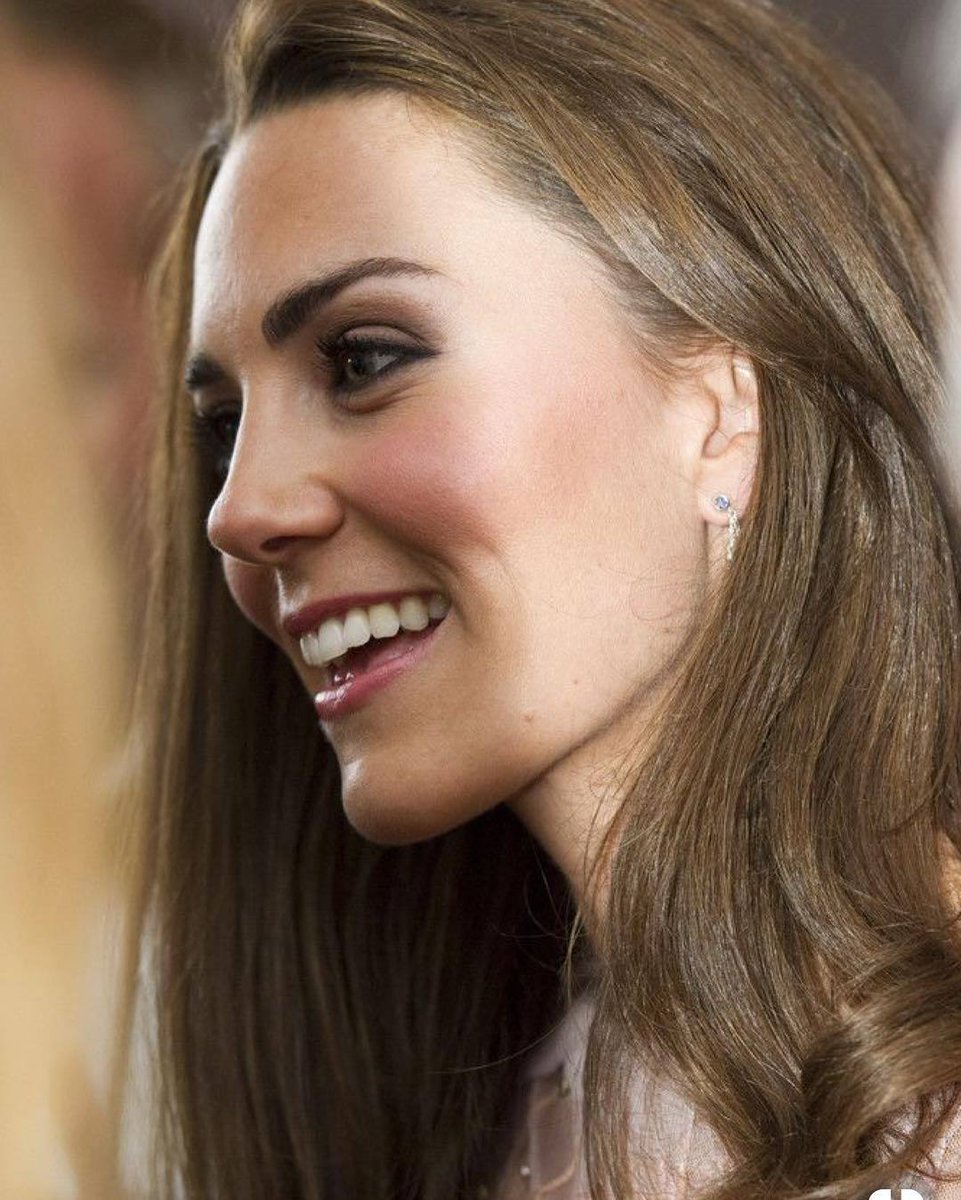 WalesFrancy's tweet photo. Her smile 👑❤ https://t.co/0F2jHb6eRz