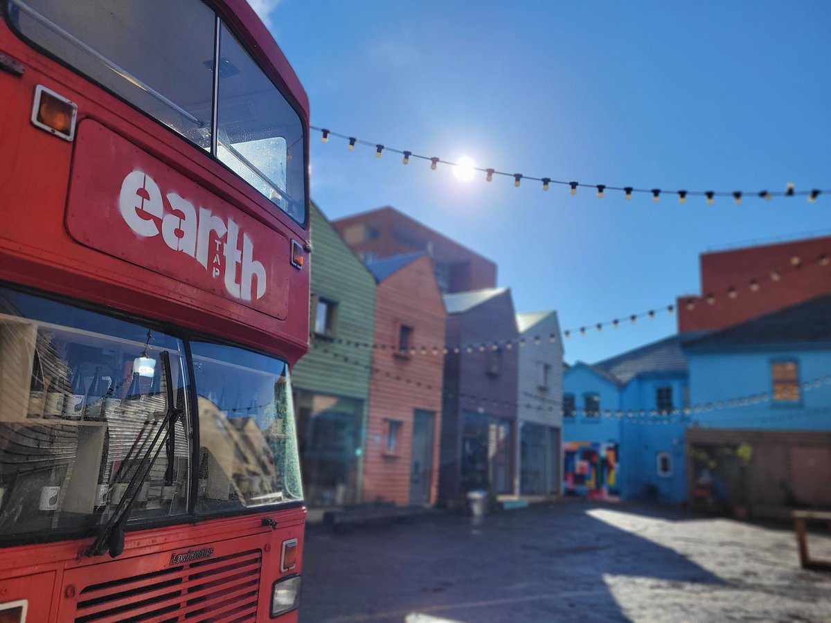 So chuffed to be shortlisted for <a href="/TimeOutLondon/">Time Out London</a>'s Love Local Awards!🎉 

Any votes thrown our way would be soo appreciated! Voting link is 👇

We're 6 clicks in &amp; you can vote as many times as you like, in the categories you like 🍻🤘

tinyurl.com/TimeoutEarthTap

#craftbeer #taproom