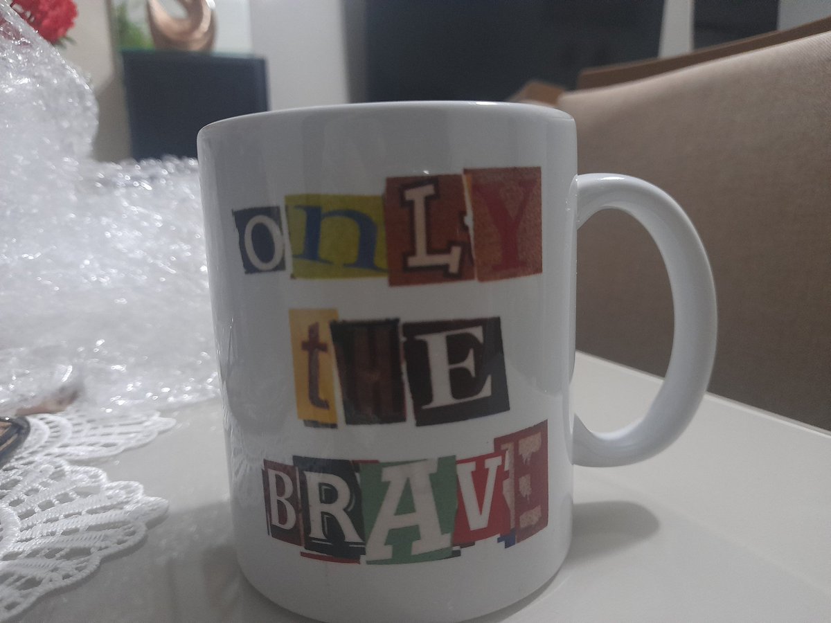 ddforthebrave's tweet photo. Meus mimos do sorteio da #LadsWeek pelo @alloveproject começaram a chegar :)
O tempo de espera não é nada comparado a alegria quando a encomenda chega!
Obg ATL por ser um projeto extraordinário e por tanto carinho!
Amo vcs <3
O primeiro mimo a chegar é minha caneca do Lou 🤧💖 https://t.co/UNqB1JDuSM