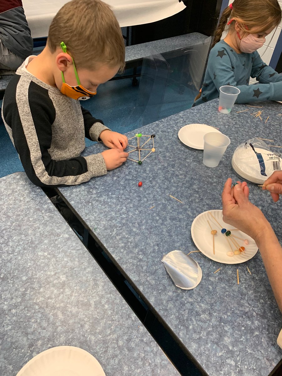 CampbellExtday's tweet photo. Fun with Science and engineering in our S.T.E.A.M. Club! https://t.co/GQauKacs8D