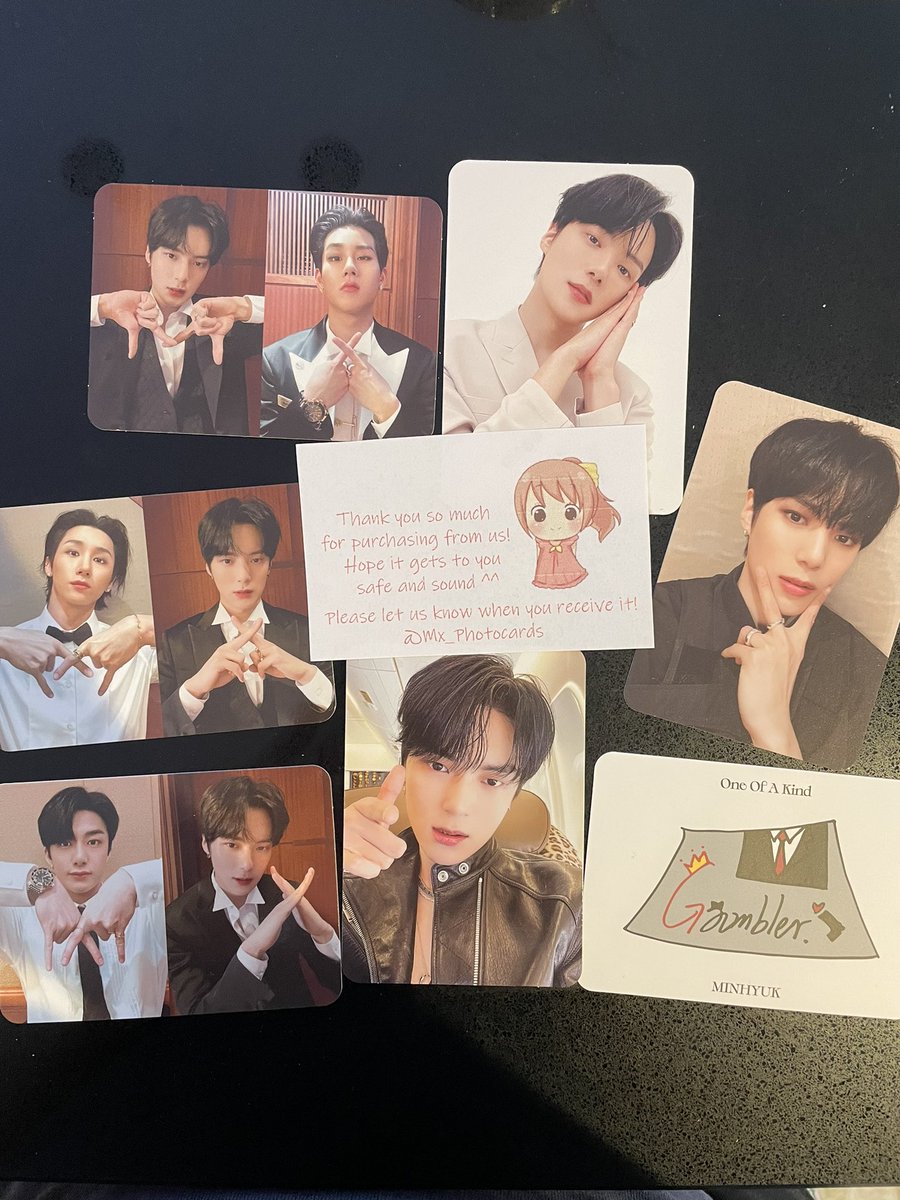 monamour_min's tweet photo. @mx_photocards they arrived! Gracias!! ❤️ #MONSTA_X #monstax https://t.co/c9gDFNBfp0