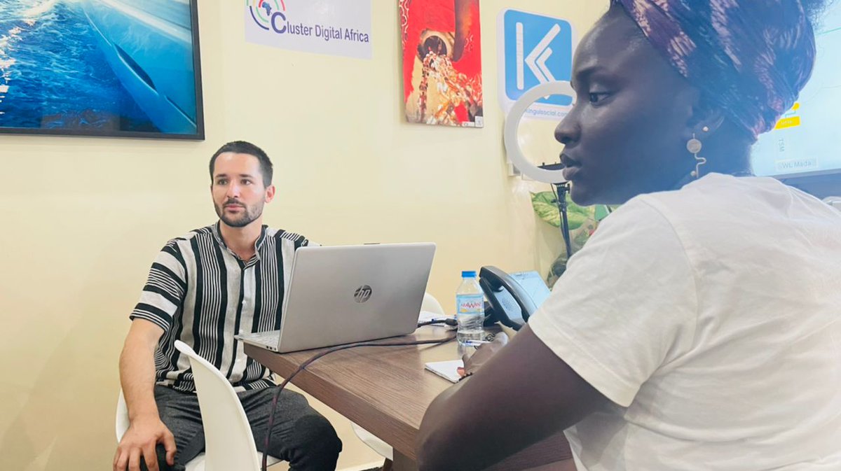 Famibgroup's tweet photo. Séance de travail avec l'équipe de We Light Africa dans nos locaux ce Mardi 06 Décembre 2021.
Des jeunes engagés de part et d'autres qui croient fort au développement de l'Afrique.
#seancedetravail #jeunesse #malinumerique #famiB #welight #Afrique @AmadouDiawaraMl https://t.co/T7OGhFEAUx