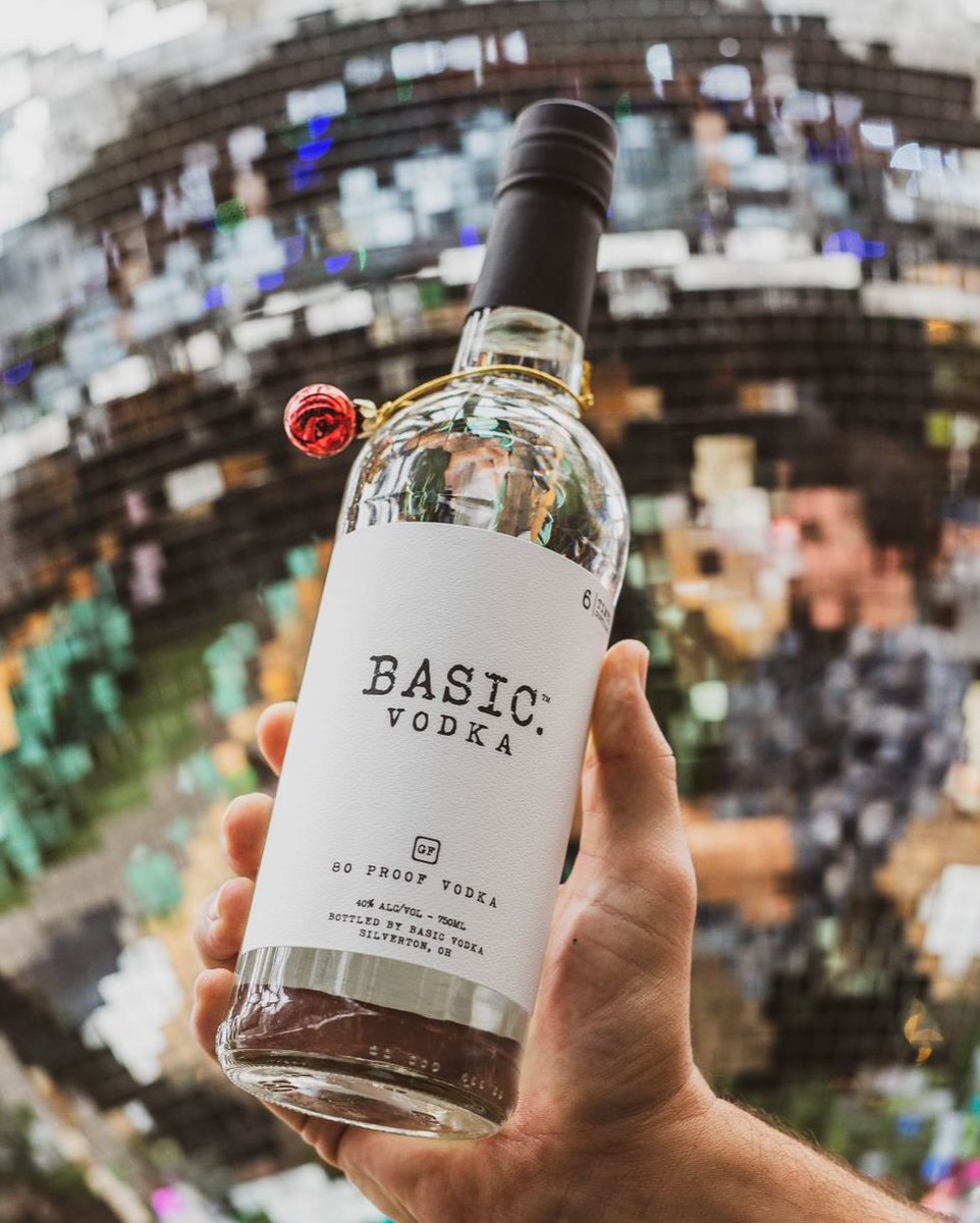 drink_basic's tweet image. tis the season to turn up