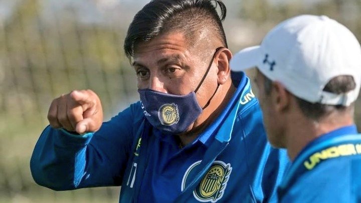 NicoFilomeno's tweet photo. 🎙 El Puma en @Ultima_Jugada: "Marco (Ruben) es una leyenda viviente en #Central, me saco el sombrero ante tremendo goleador que tenemos; cerca del arco es implacable. Una cosa de locos, es un gusto tenerlo tan cerca". Palabra autorizada. https://t.co/UCB57xFP1g