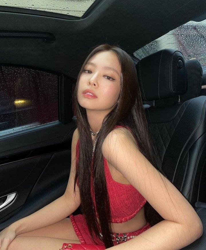 ariakorea's tweet photo. Cidden anlamıyorum. Aklımı kaçırmak üzereyim TAEHYUNG Instagram üzerinden yanlışlıkla JENNİE'ye istek attı diye neden jennie linç yiyor mal mısınız? Abi kız naptı kızın suçu yok zaten ortada suçta yok bırakın milletin hayatını kendi boktan hayatınıza bakın 
İdolüme zulm ETTİRMEM https://t.co/t8qBmSchDB