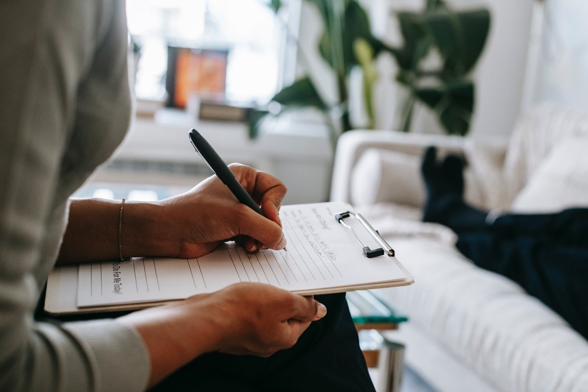 EPICLongIsland's tweet photo. Looking for tips on conducting a job search or navigating the workplace as a person with #epilepsy? The @EpilepsyFdn website offers employment trainings, resources, job search advice, and more. Check it out: #WellnessInstituteTips
https://t.co/TKxkTCgIwD https://t.co/NiaxUijT8p