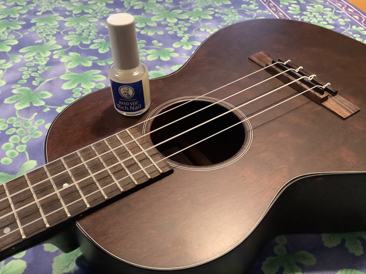 KTM819O4's tweet photo. #HANDVEIL #RichNail #Ukulele #音が良くなる https://t.co/fR9RauMczC