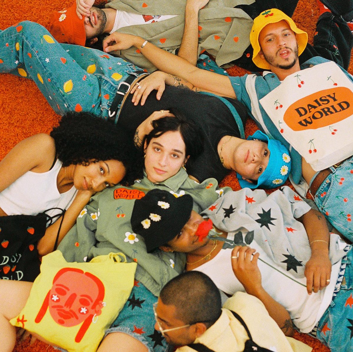 DAISYHAMELBUFFA's tweet image. IM THROWING A POP UP DANCE PARTY FOOD DRIVE THIS SATURDAY! COME SEE &amp;amp; TOUCH &amp;amp; OWN MY NEW COLLECTION IVE BEEN WORKING FOR MONTHS!! BRING AN ITEM FOR THE FOOD DRIVE TO ENTER THE RAFFLE FOR A MERCH SET!! HEHE RSVP AT IAMDAISYWORLD@GMAIL.COM ❤️