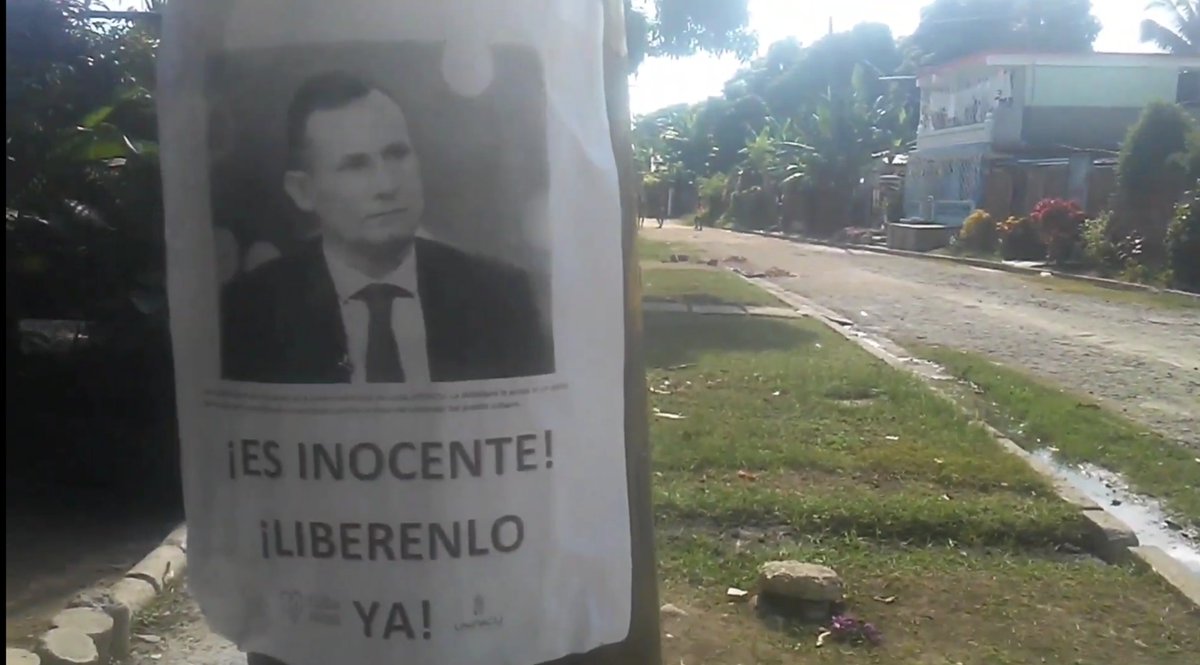 jdanielferrer's tweet photo. #SOSCuba
#DDHH
Soy Ana Belkis Ferrer Garcia 

Impresos en calles de Santiago de Cuba exigiendo libertad de #SOSFerrer. https://t.co/AT8jZGgGDQ