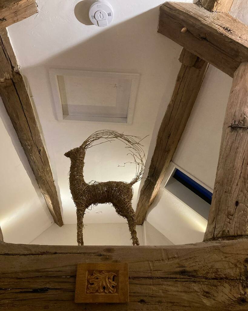SuePrinceArtist's tweet photo. Now my #opengallery has happenedโฆ.Itโs beginning to look a bit like Christmas ๐
.
.
.
#christmasdecorating #alternativechristmastree #decorating #timeoff #happyartist #peakdistrictnationalpark https://t.co/wNeGQTm1jP https://t.co/B5CIZaJ3kB